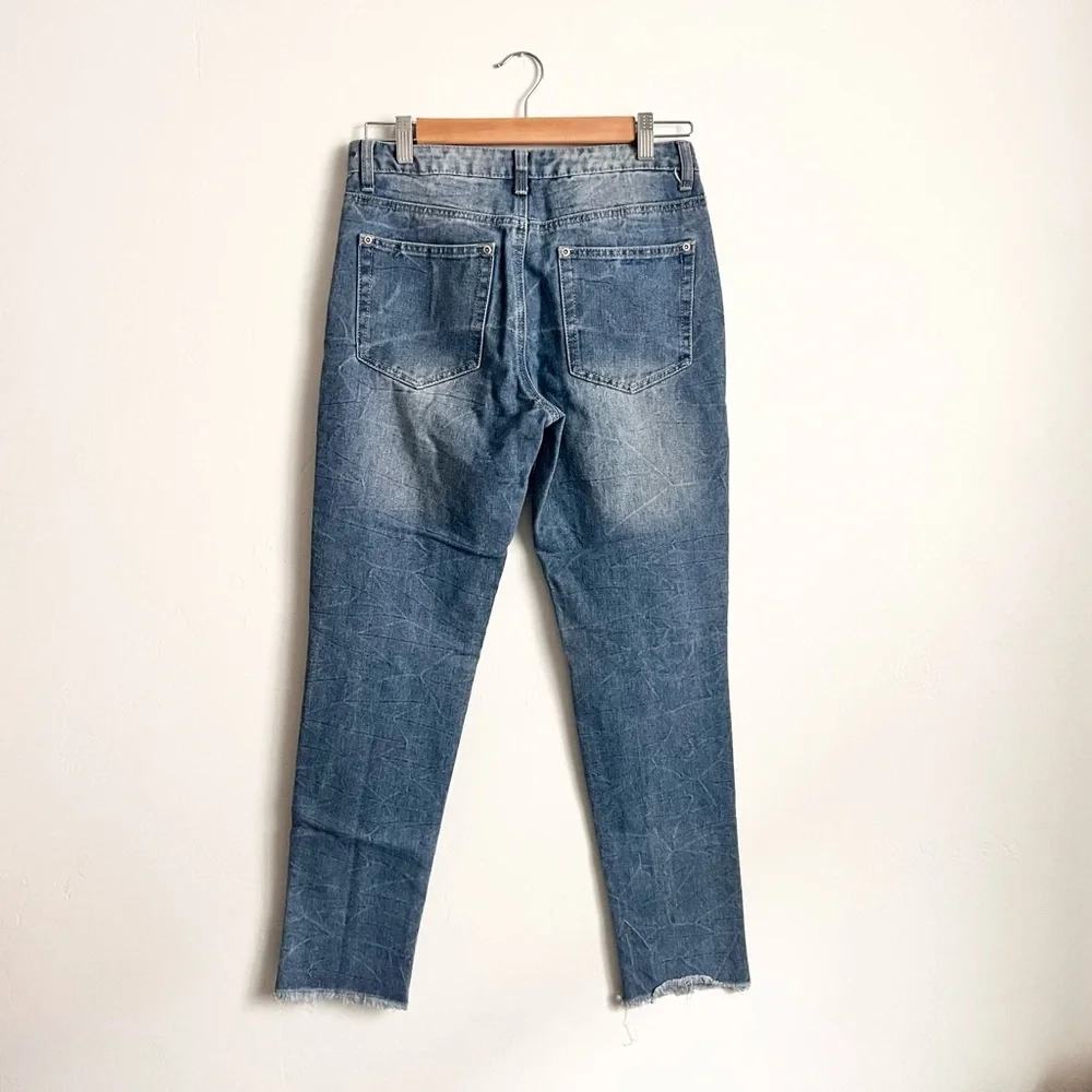 Boohoo size distressed